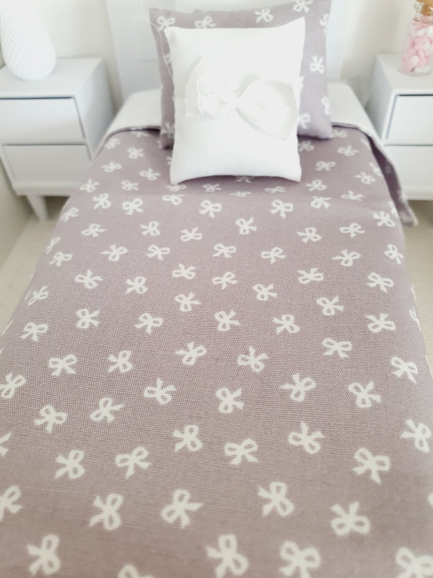 SALE! Dolls house Single bedding, pretty grey bow design, 12th scale bedding, miniature bed set