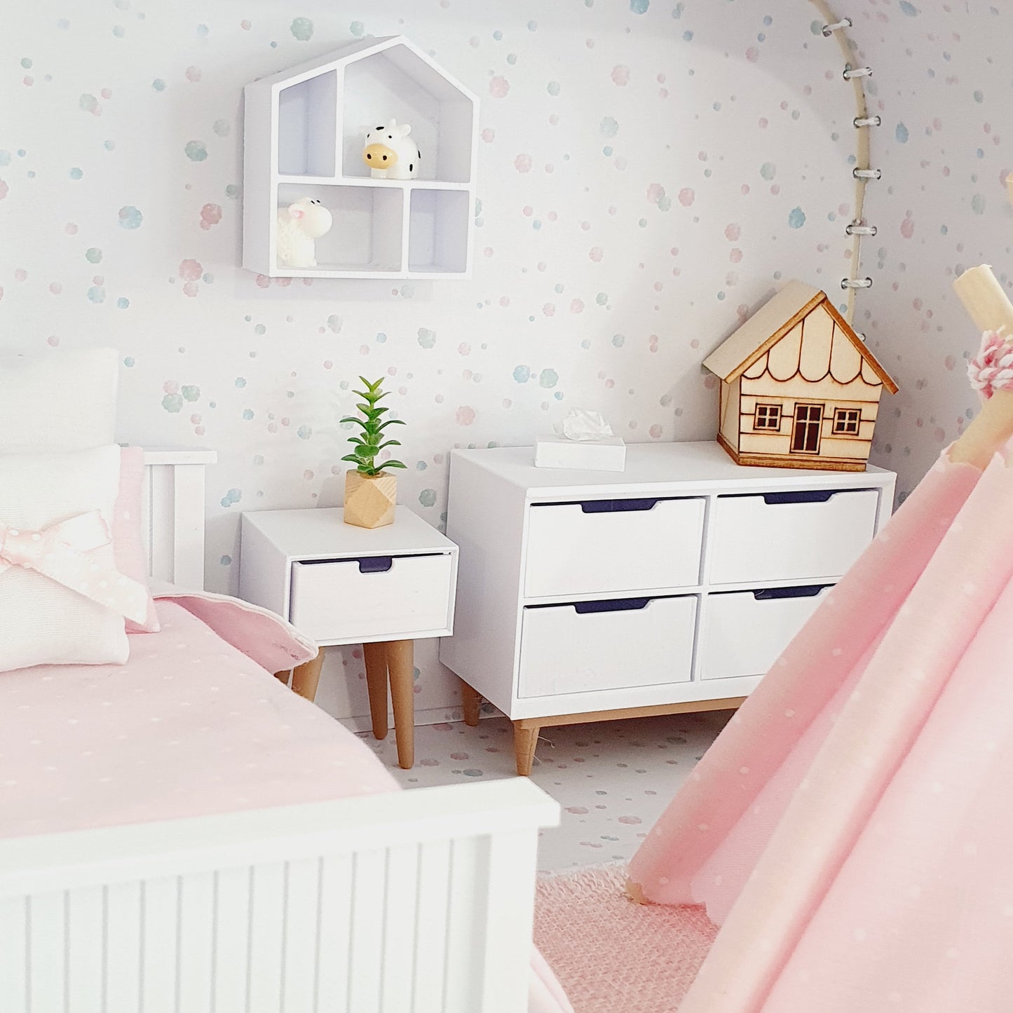 Dolls House in a Travel Suitcase, Pretty pink design, 12th Scale, Miniature case