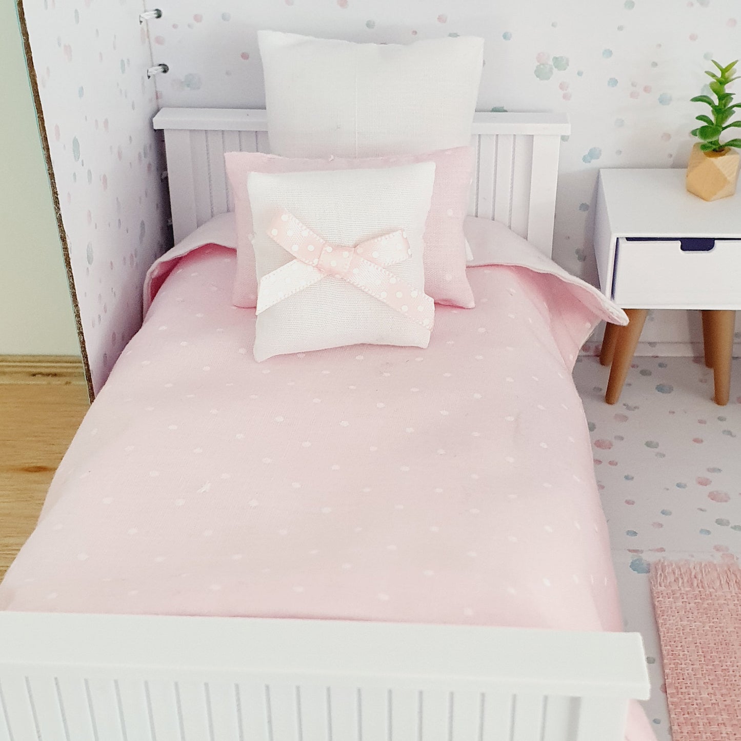 Dolls House in a Travel Suitcase, Pretty pink design, 12th Scale, Miniature case