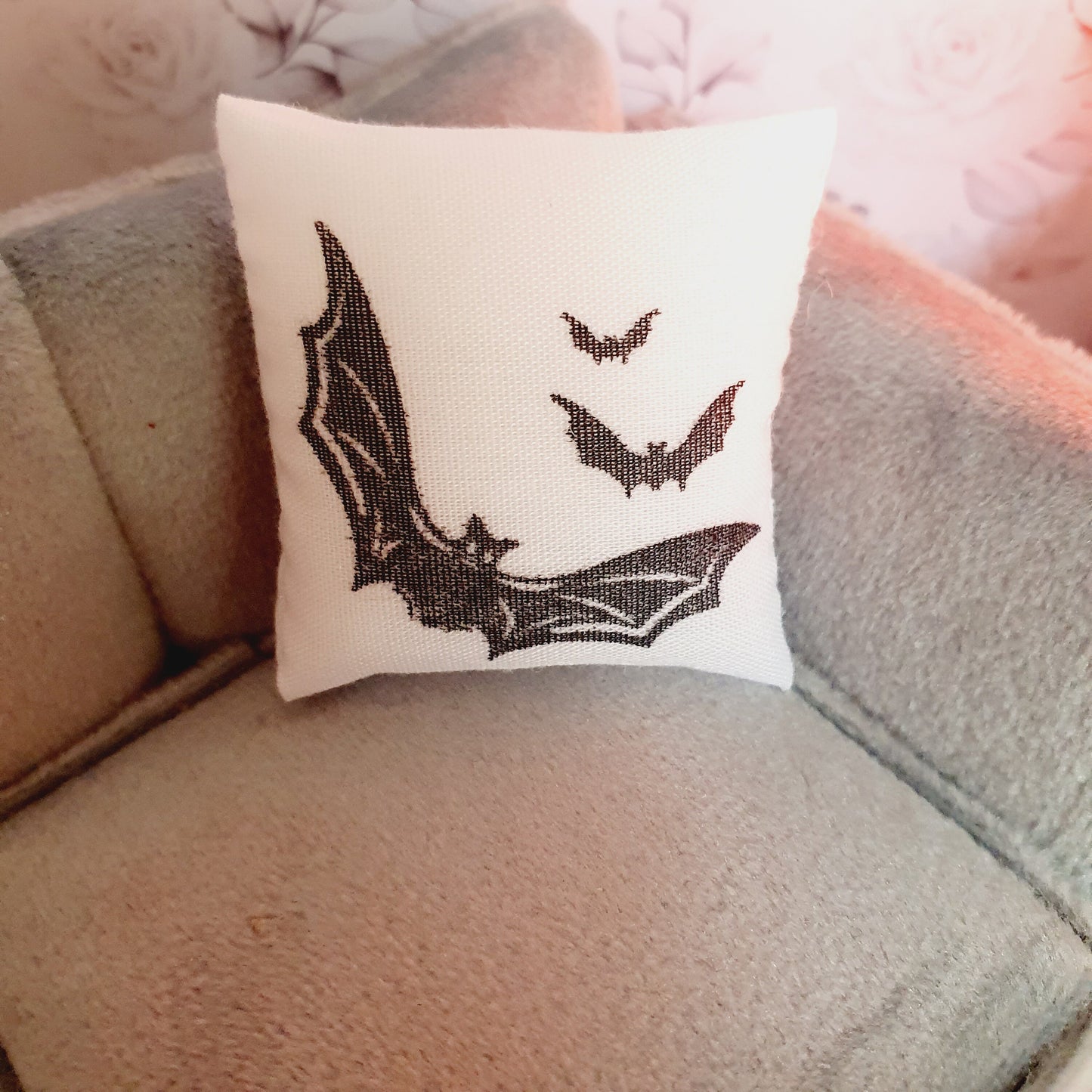 Dolls house 1x Halloween Bat Cushion, 12th scale cushions, miniature cushion, Halloween, bats