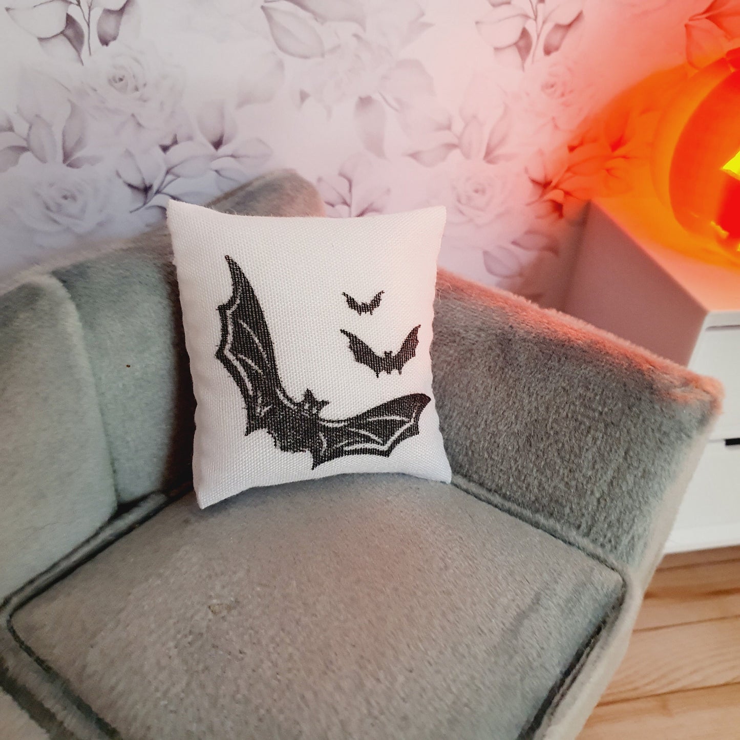 Dolls house 1x Halloween Bat Cushion, 12th scale cushions, miniature cushion, Halloween, bats