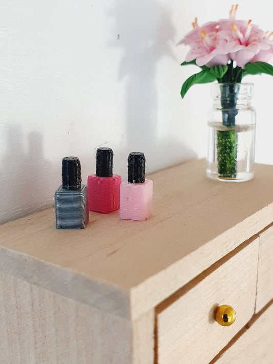 Nail Polish – Set of 3 – alternate view 2 | 1:12 scale dolls house miniature