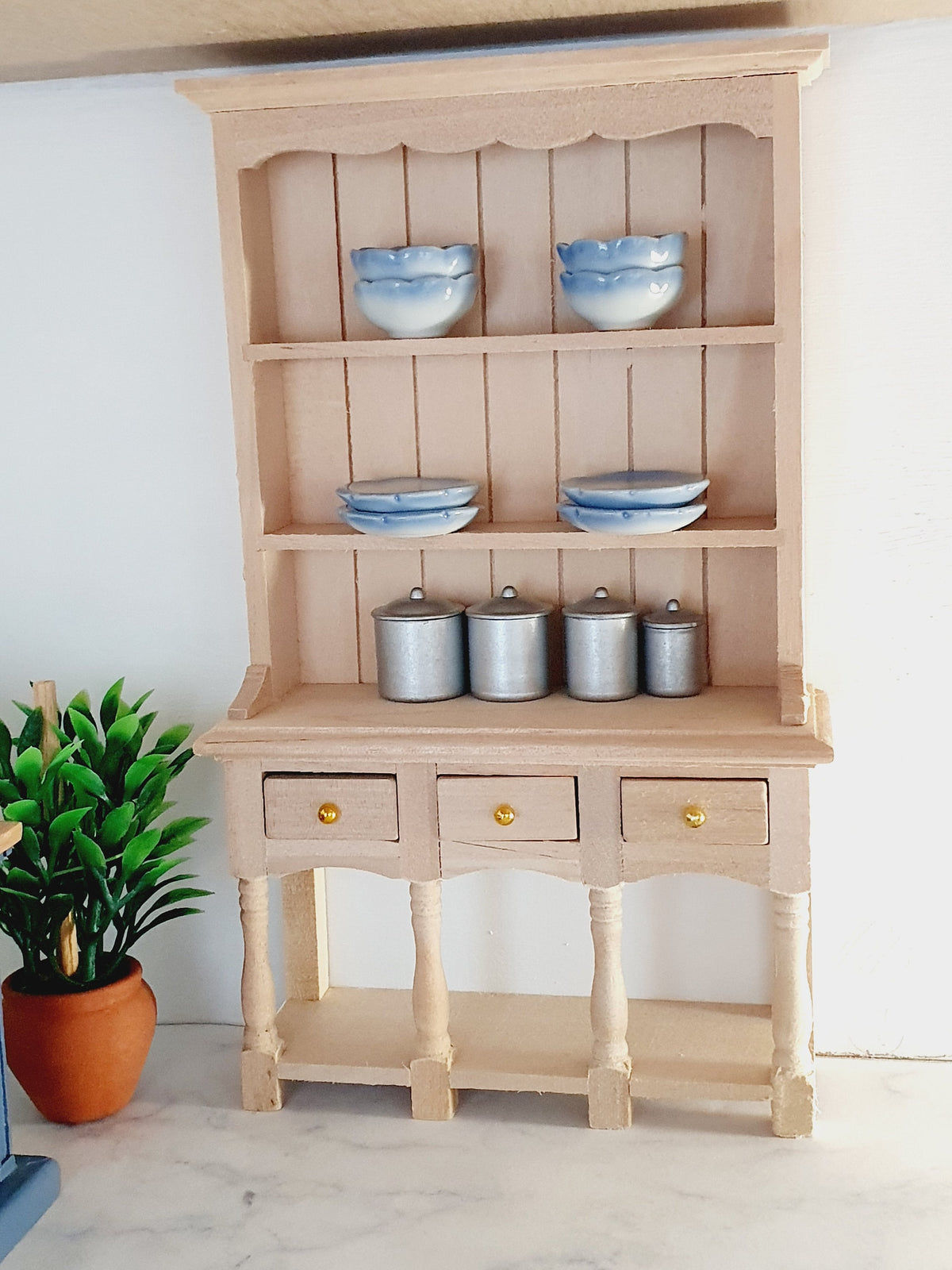 Modern Wooden Dresser – alternate view 10 | 1:12 scale dolls house miniature