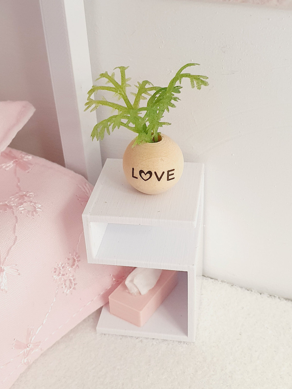 Small Modern Bedside Table – alternate view 3 | 1:12 scale dolls house miniature