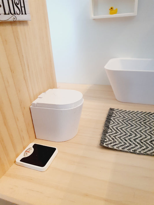 Back-to-Wall Toilet with Flush Plate – alternate view 2 | 1:12 scale dolls house miniature