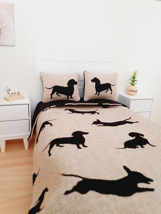 Sausage Dog Double Bedding Set – alternate view 2 | 1:12 scale dolls house miniature
