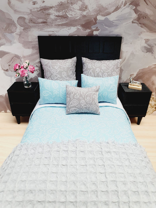 Blue Paisley Double Bedding Set – alternate view 2 | 1:12 scale dolls house miniature