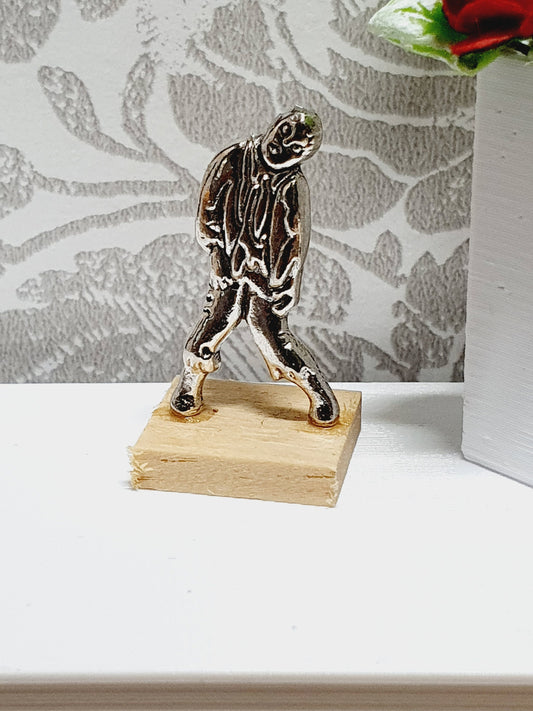 Halloween Zombie Ornament – alternate view 2 | 1:12 scale dolls house miniature