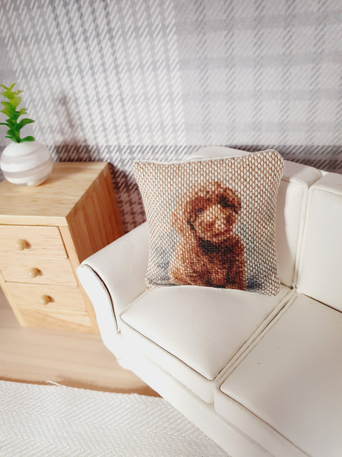 Cockapoo Cushion – alternate view 5 | 1:12 scale dolls house miniature