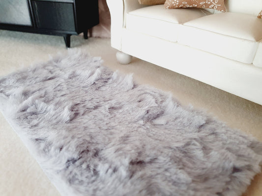 Grey/Beige Fur Rug – alternate view 2 | 1:12 scale dolls house miniature