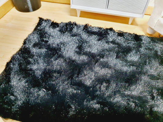 Black Soft Fur Rug – alternate view 2 | 1:12 scale dolls house miniature