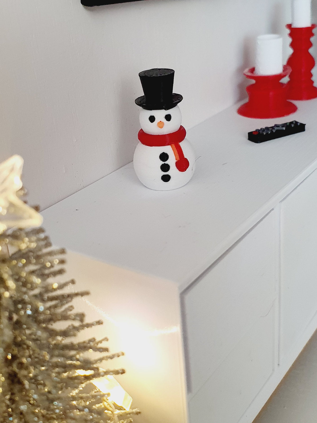 Little Christmas Snowman Ornament – alternate view 3 | 1:12 scale dolls house miniature