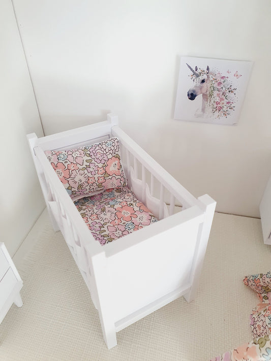 Liberty Cot Bedding Set – alternate view 2 | 1:12 scale dolls house miniature