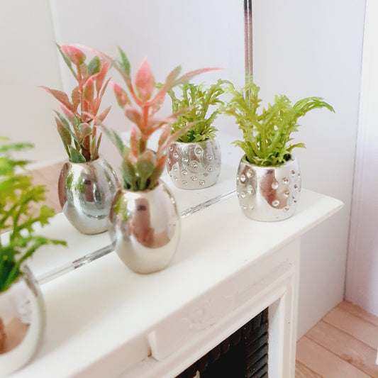 Plant Pots Set of 3 – alternate view 2 | 1:12 scale dolls house miniature