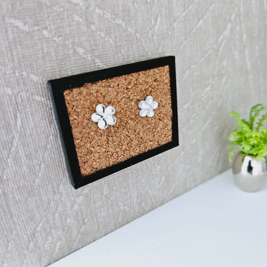 Cork Board – alternate view 2 | 1:12 scale dolls house miniature