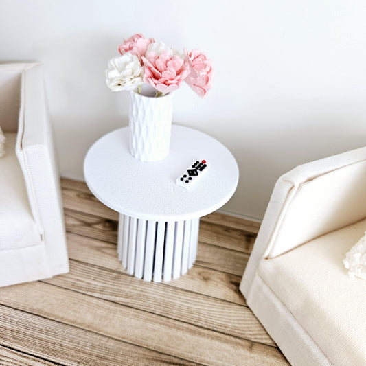 Slat Side Table – alternate view 2 | 1:12 scale dolls house miniature