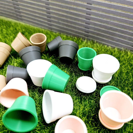 Flower Pots – Set of 8 – alternate view 2 | 1:12 scale dolls house miniature