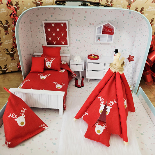 Christmas Reindeer Suitcase Dollhouse – alternate view 2 | 1:12 scale dolls house miniature