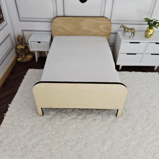 Wooden Double Bed – alternate view 2 | 1:12 scale dolls house miniature