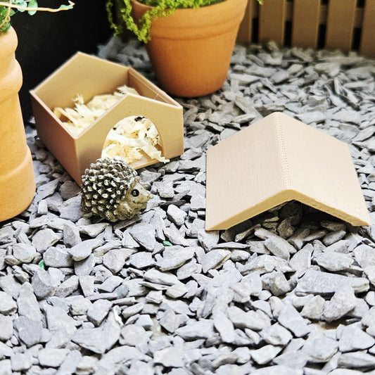 Hedgehog House Kit – alternate view 2 | 1:12 scale dolls house miniature