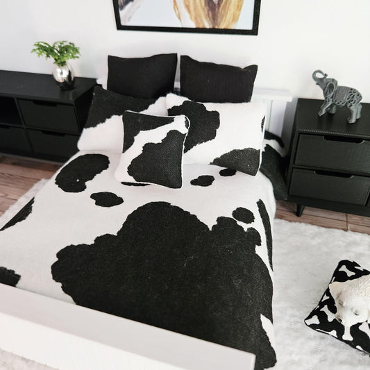 Cow Print Double Bedding Set – alternate view 2 | 1:12 scale dolls house miniature