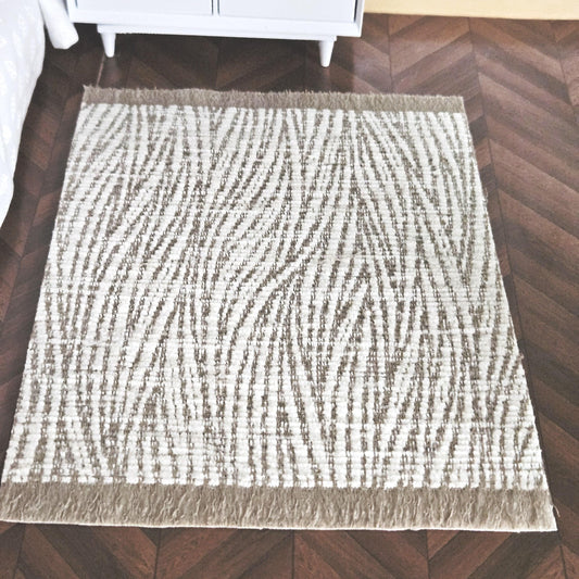 Modern Light Beige and White Rug – alternate view 2 | 1:12 scale dolls house miniature