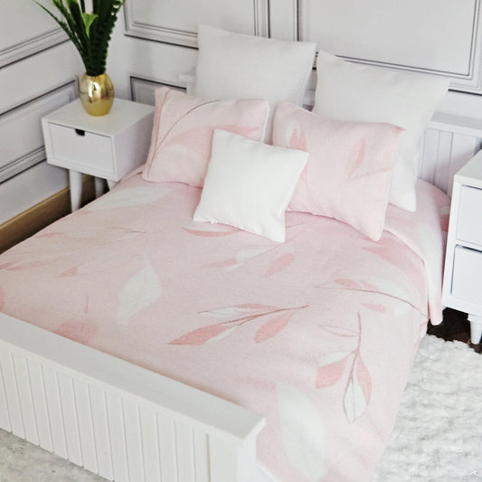 Pink Floral Double Bedding Set – alternate view 2 | 1:12 scale dolls house miniature