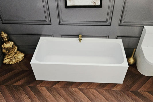 Modern Bath with Chrome Tap – alternate view 2 | 1:12 scale dolls house miniature