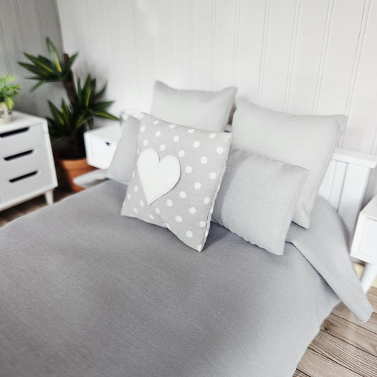 !!! Light Grey ( ) Double Bedding Set – alternate view 2 | 1:12 scale dolls house miniature