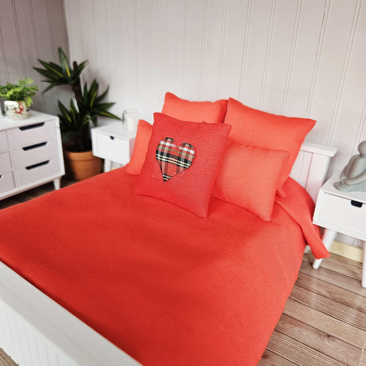 !! Red ( ) Double Bedding Set – alternate view 2 | 1:12 scale dolls house miniature