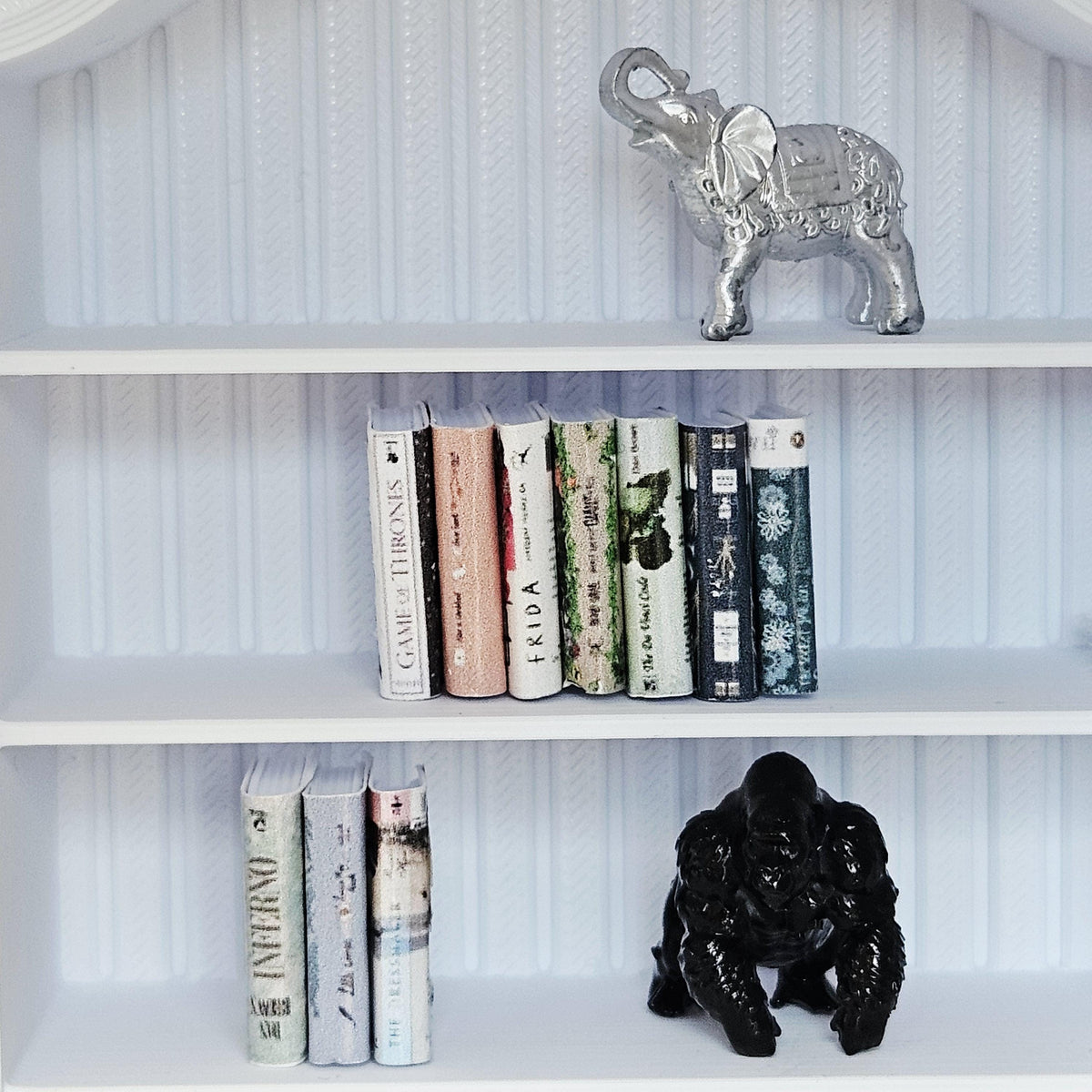 Shelf Gorilla Ornament – alternate view 7 | 1:12 scale dolls house miniature