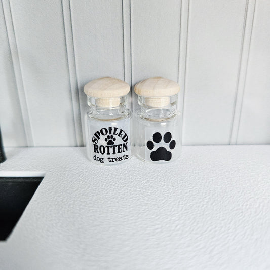 Dog Treat Jars – Set of 2 – alternate view 2 | 1:12 scale dolls house miniature