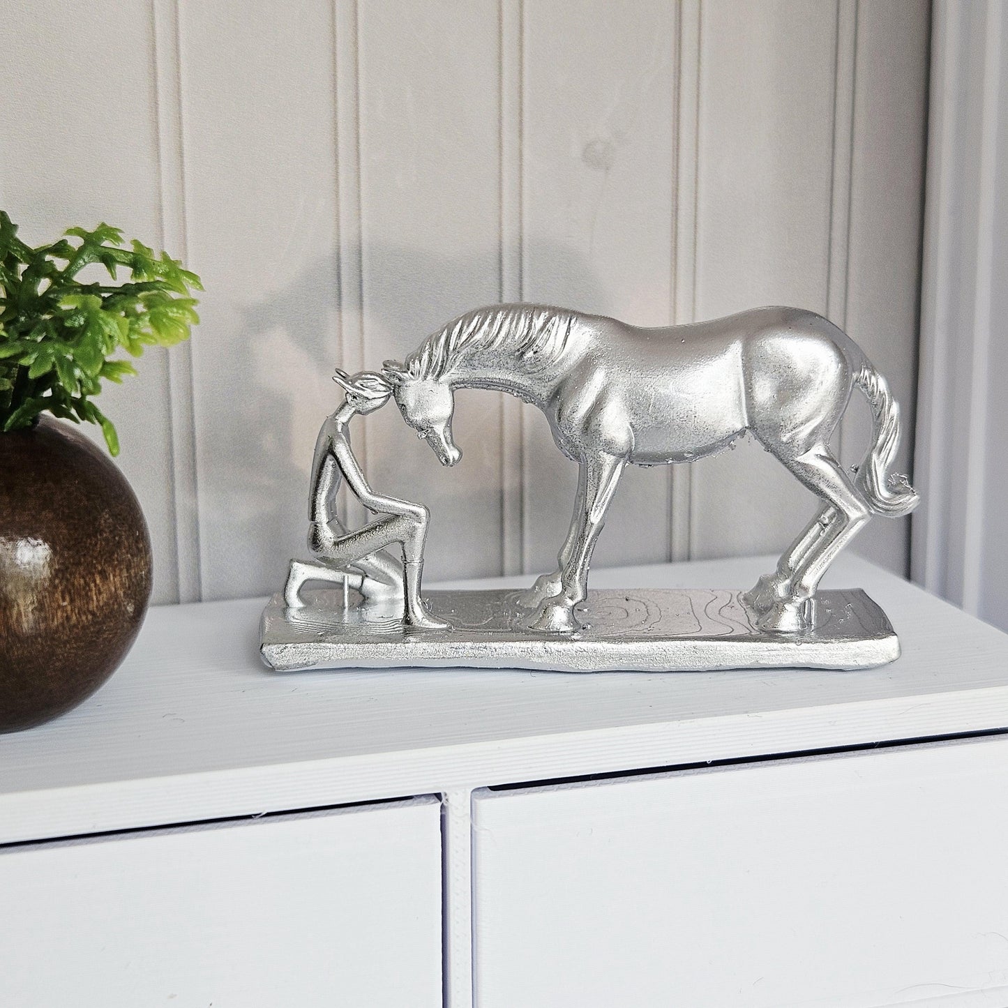 Dolls House Horse Ornament | Groomed Horse Figure | Hand-Painted Resin | 1:12 Scale