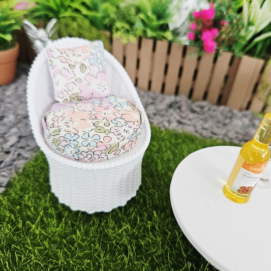White Garden Chair Set – alternate view 2 | 1:12 scale dolls house miniature