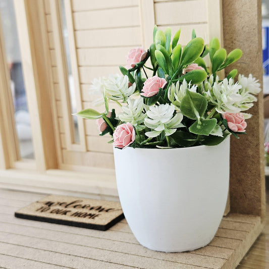 Oversized Pot with Pink Flowers – alternate view 2 | 1:12 scale dolls house miniature