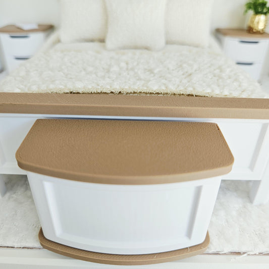 Curved Ottoman – alternate view 2 | 1:12 scale dolls house miniature