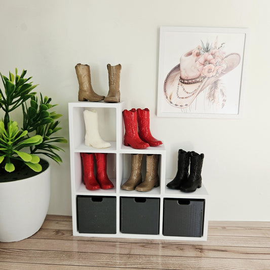 Cowboy Boots – alternate view 2 | 1:12 scale dolls house miniature