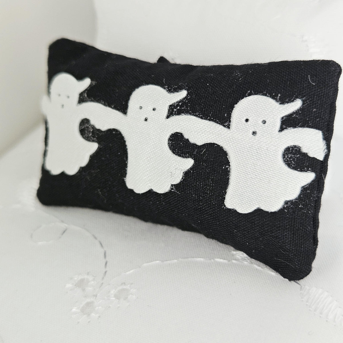 Halloween Ghost Cushion – alternate view 6 | 1:12 scale dolls house miniature