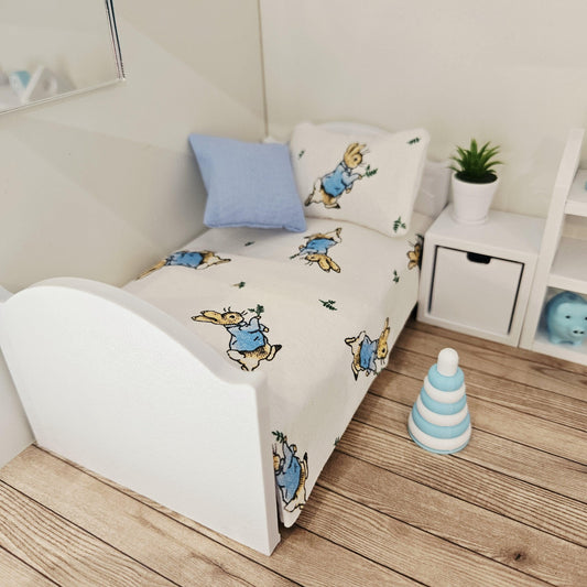 Peter Rabbit Junior Bedding Set – alternate view 2 | 1:12 scale dolls house miniature