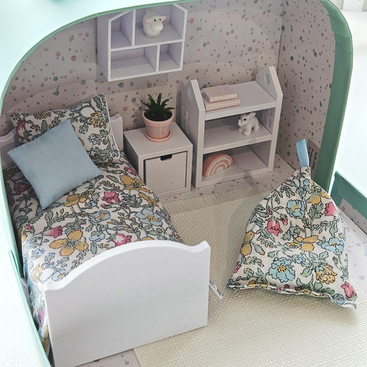 Liberty Suitcase Dollhouse – alternate view 2 | 1:12 scale dolls house miniature