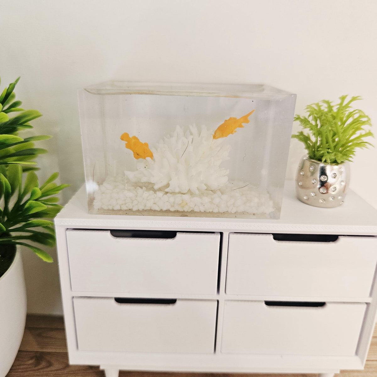 Coral & Fish Resin Aquarium – alternate view 8 | 1:12 scale dolls house miniature