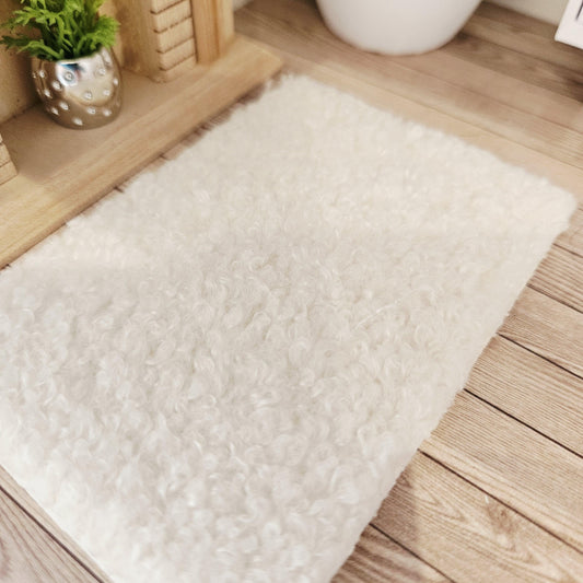 Small Cream Fluffy Rug – alternate view 2 | 1:12 scale dolls house miniature