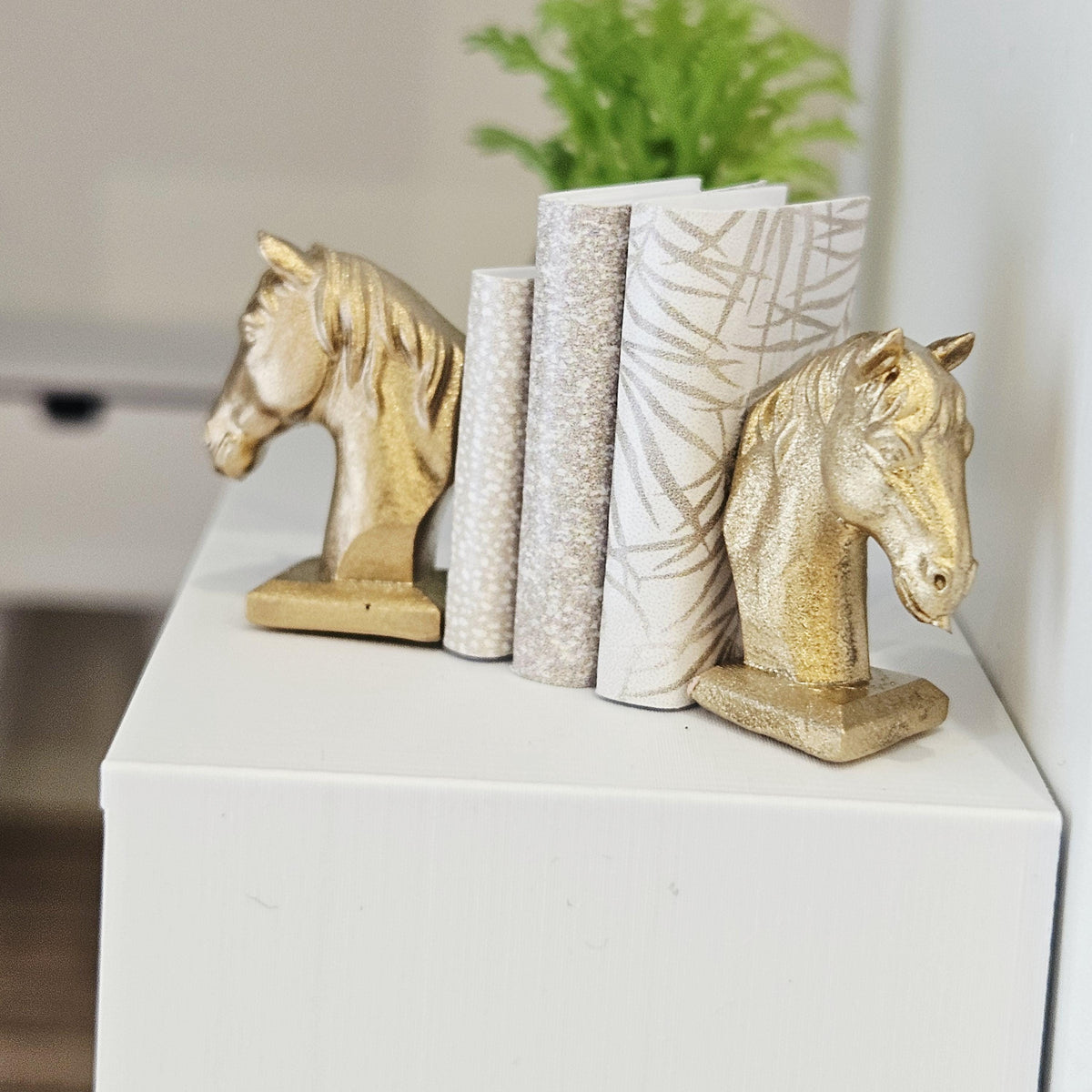 Horse Bookends – alternate view 6 | 1:12 scale dolls house miniature