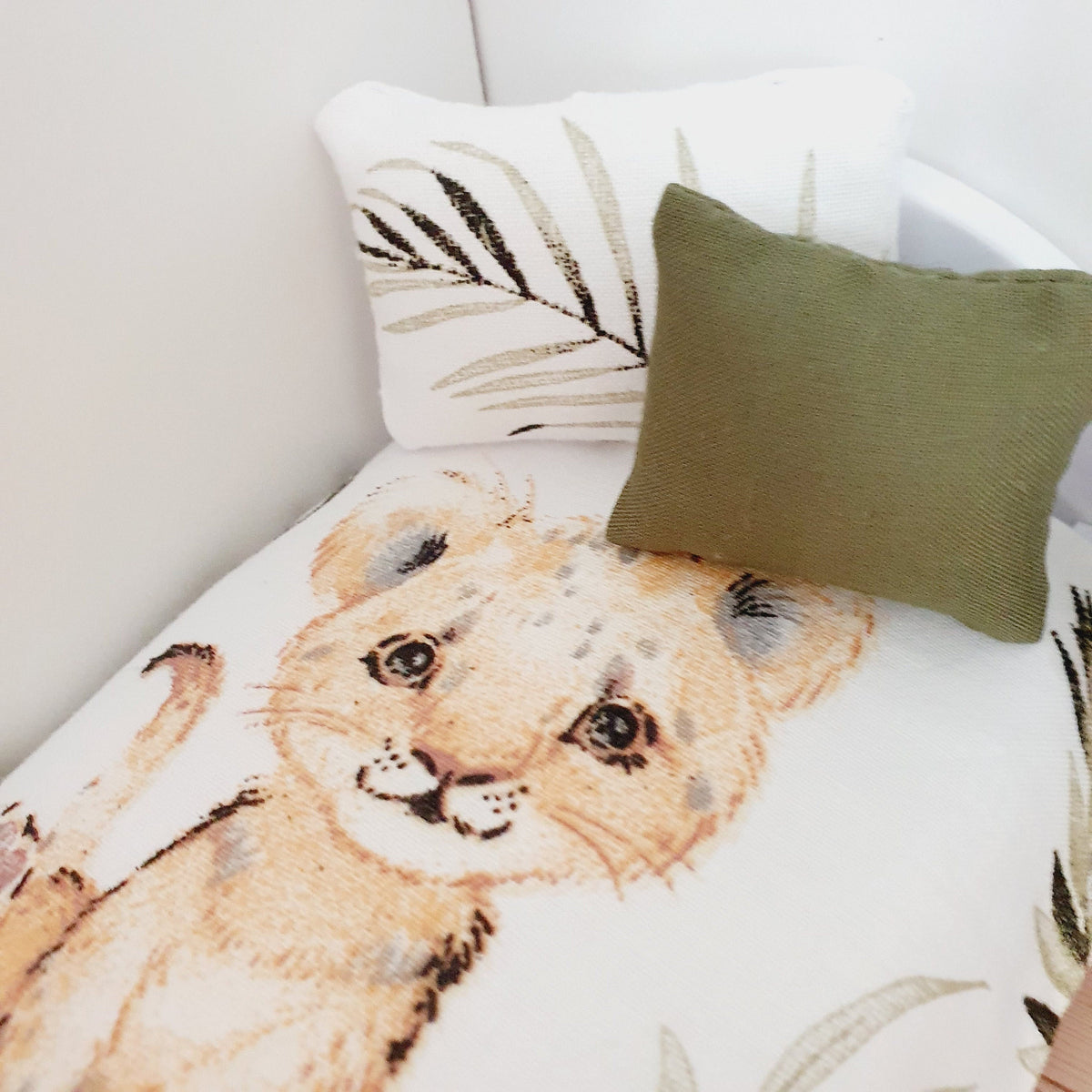 Dolls House Junior Bedding Set – Lovely Lion Cub Design, Handmade in England, 1:12 Scale
