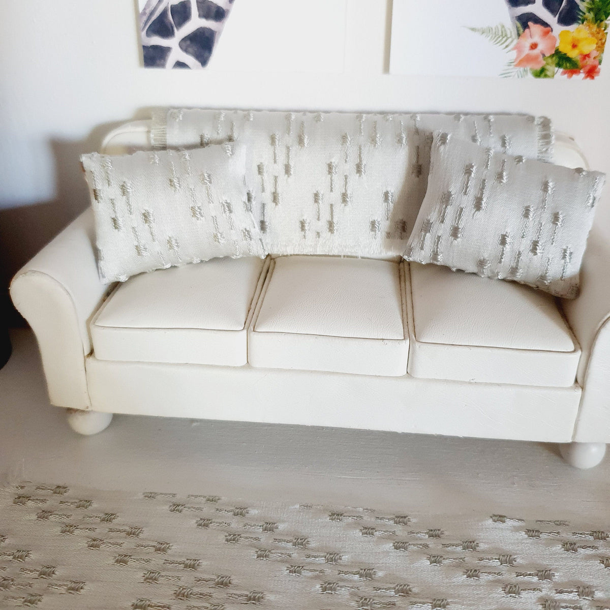 Dolls House Off White and Silver Design Rug | 1:12th Scale | Miniature Rug