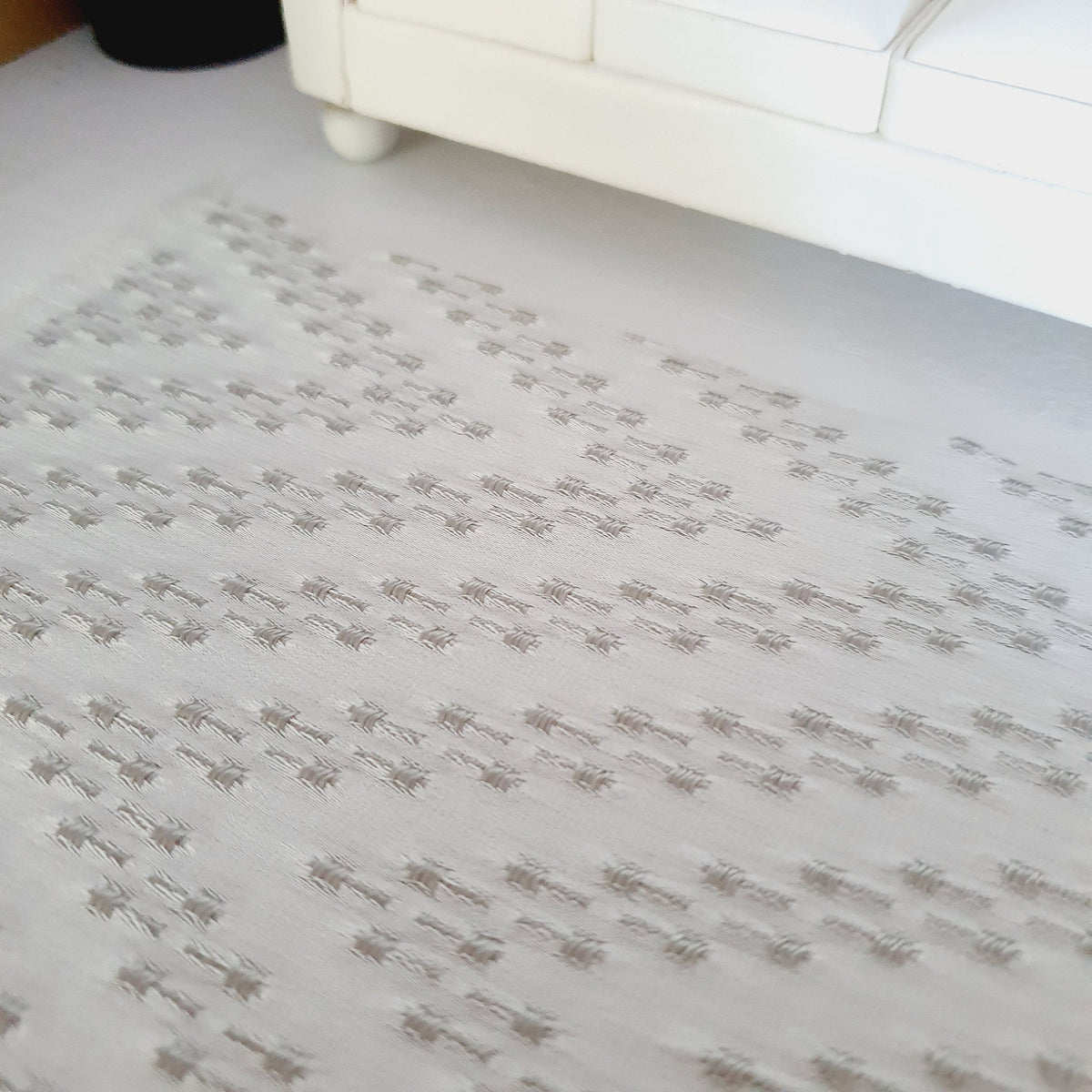 Dolls House Off White and Silver Design Rug | 1:12th Scale | Miniature Rug