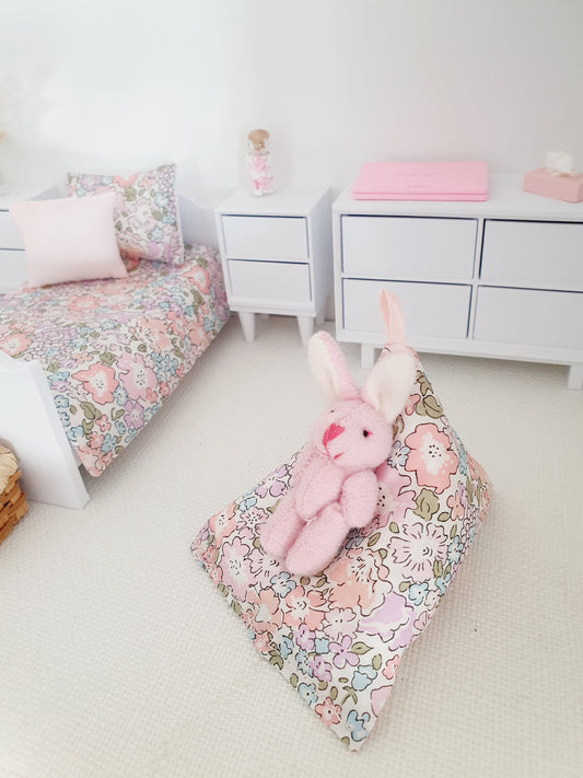 Dolls house Liberty Michelle Bean Bag Chair | 1:12 Scale, Miniature bean bag