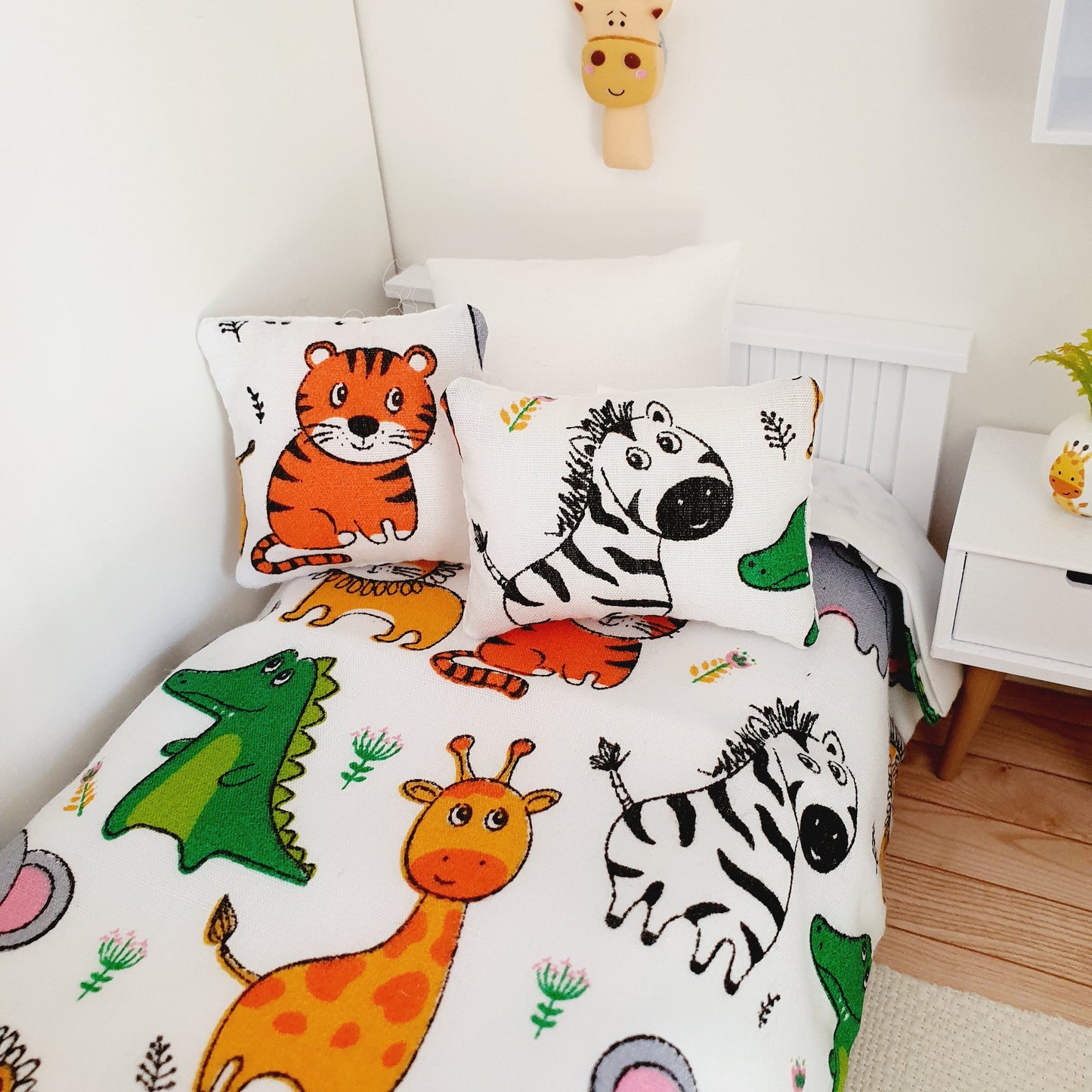 Dolls House Single Safari Bedding Set – Fun Cartoon Animal Design, 1:12 Scale, 4-Piece