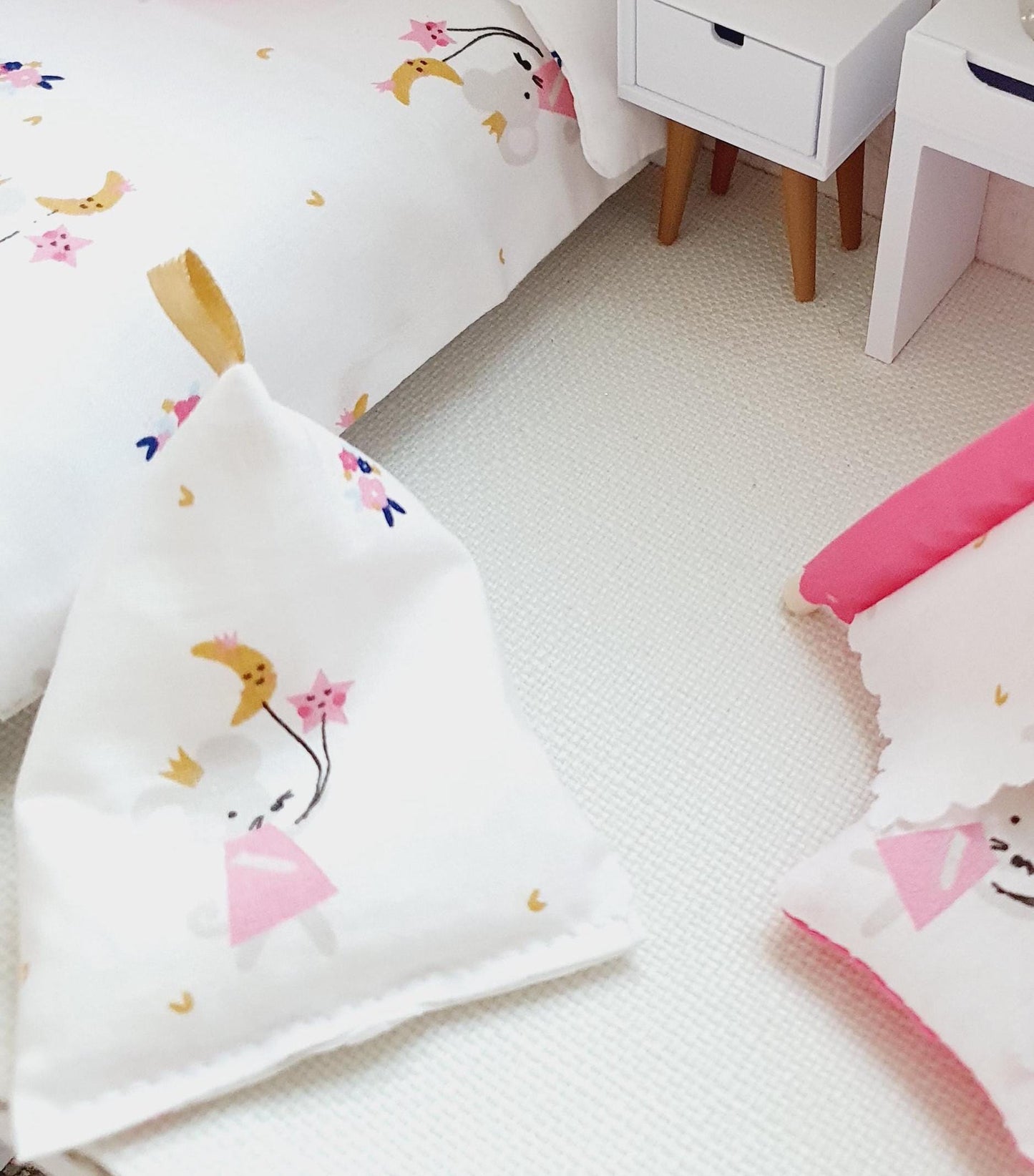 Dolls House Pink Mouse | Bean Bag Chair | 1:12 Scale, Miniature bean bag