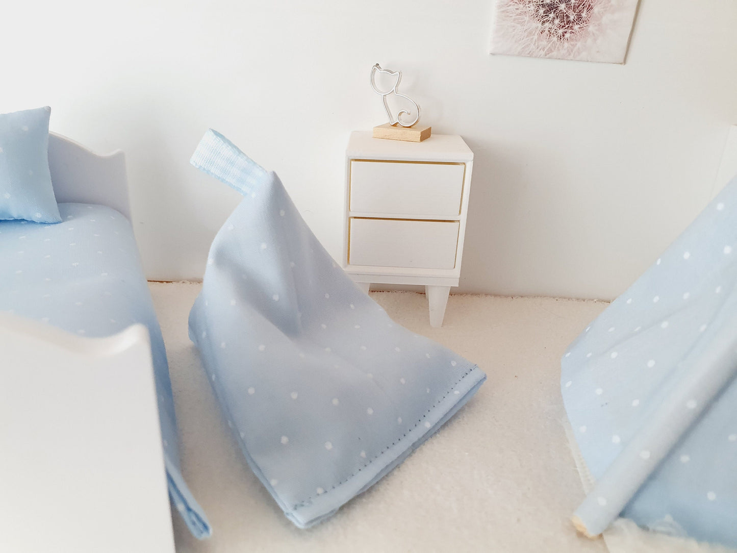 Dolls house Small Bean Bag/ Chair, Choice of Colours, 1:12 Scale, Miniature bean bag